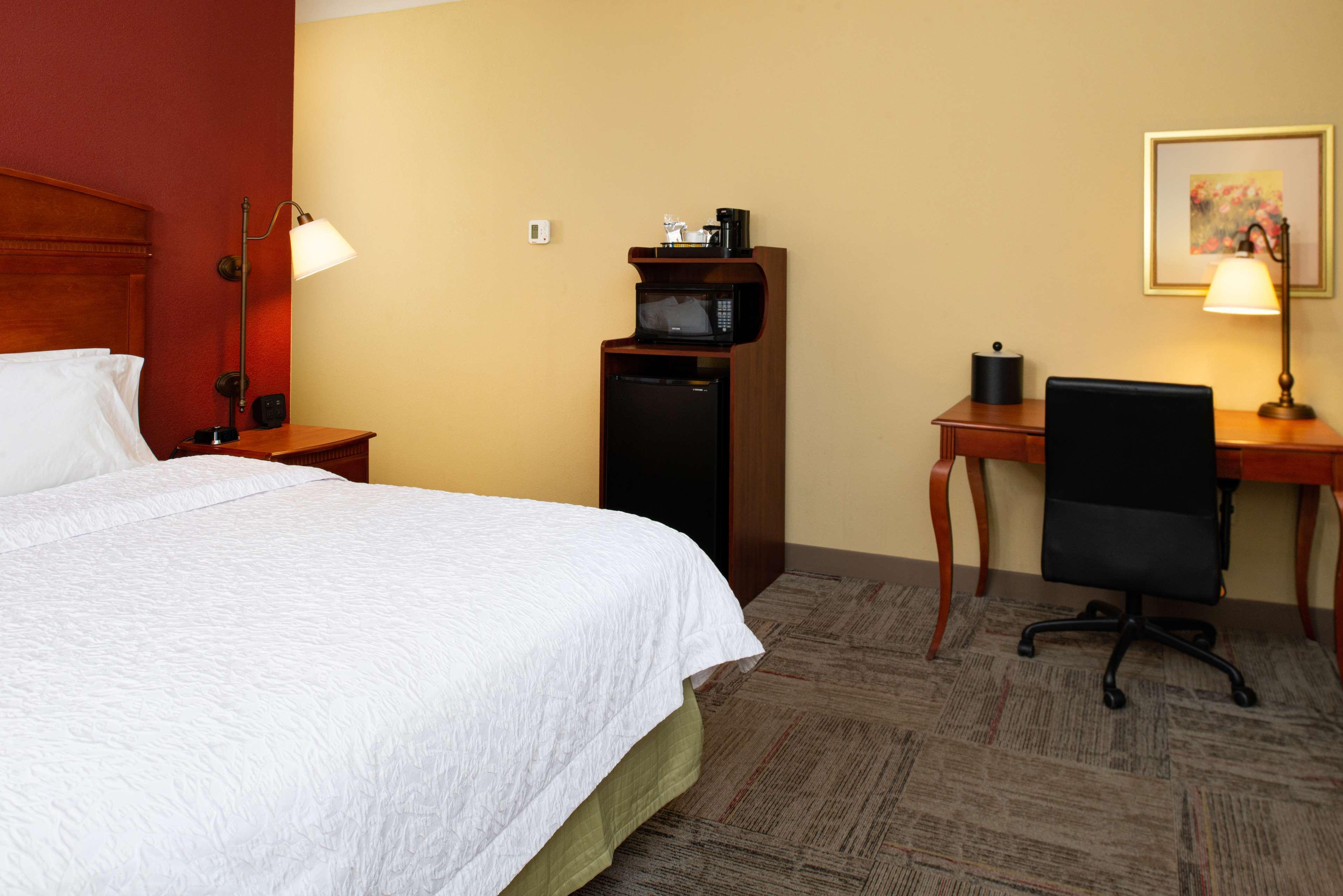 Hampton Inn Kansas City Northeast Dış mekan fotoğraf