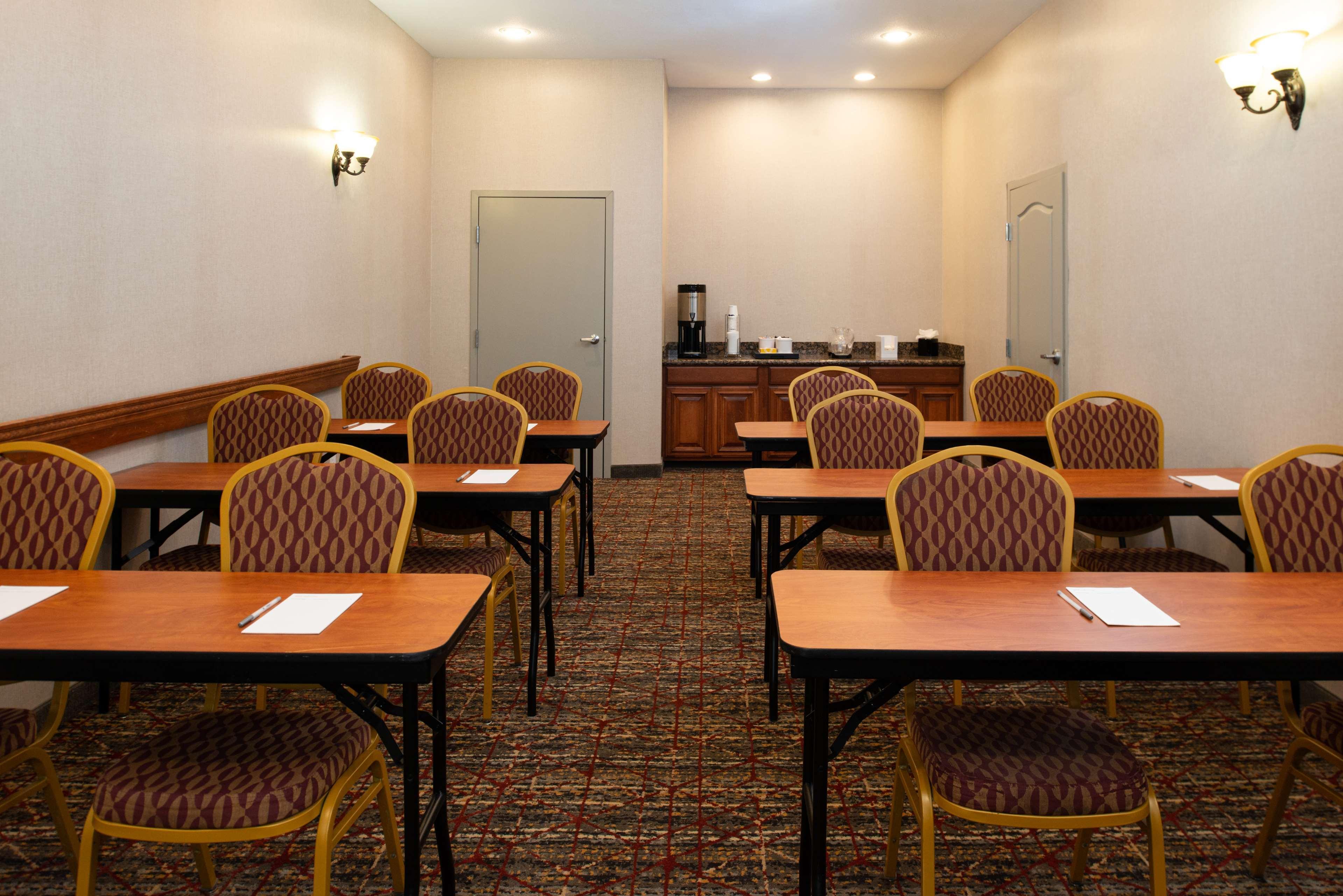 Hampton Inn Kansas City Northeast Dış mekan fotoğraf