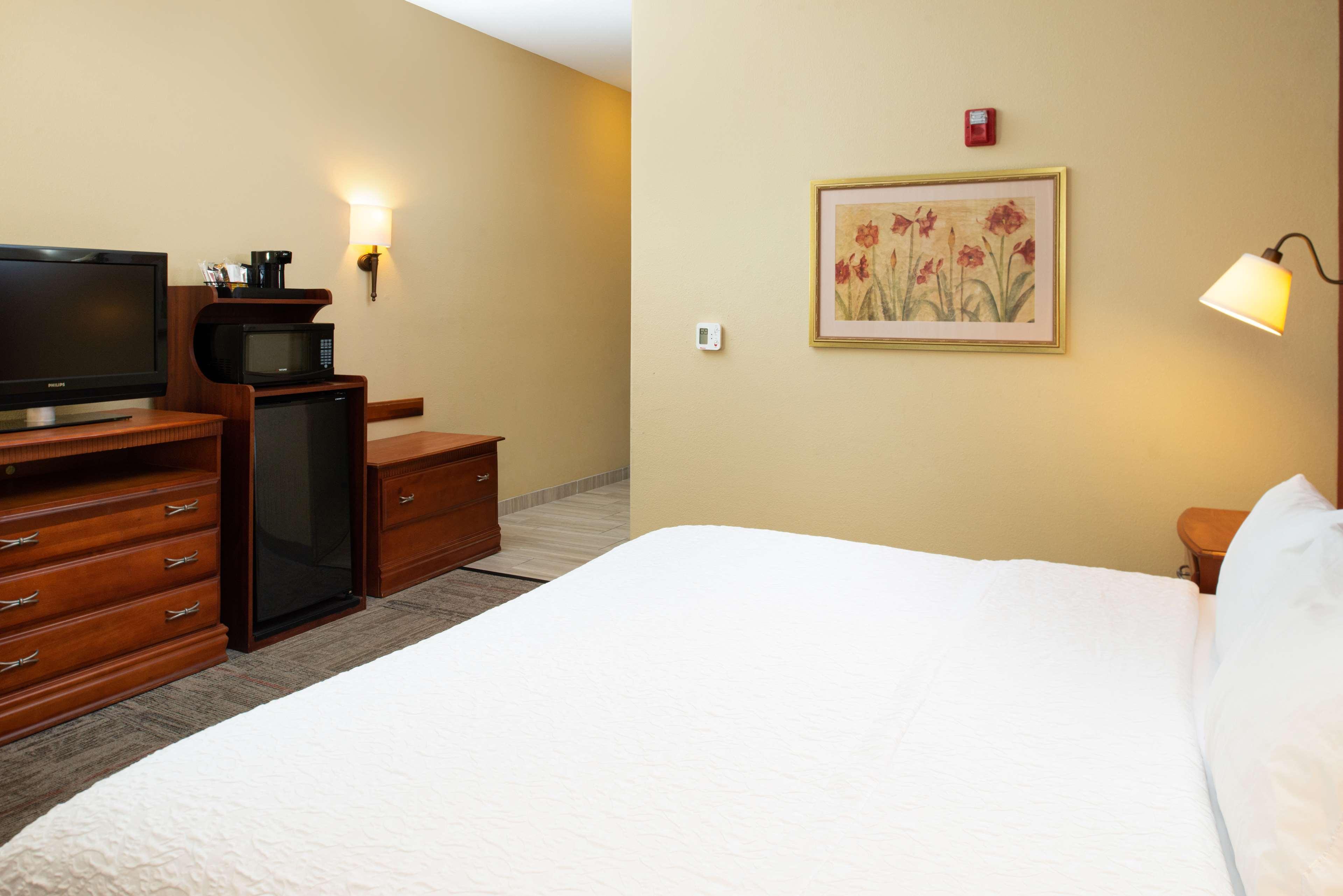 Hampton Inn Kansas City Northeast Dış mekan fotoğraf