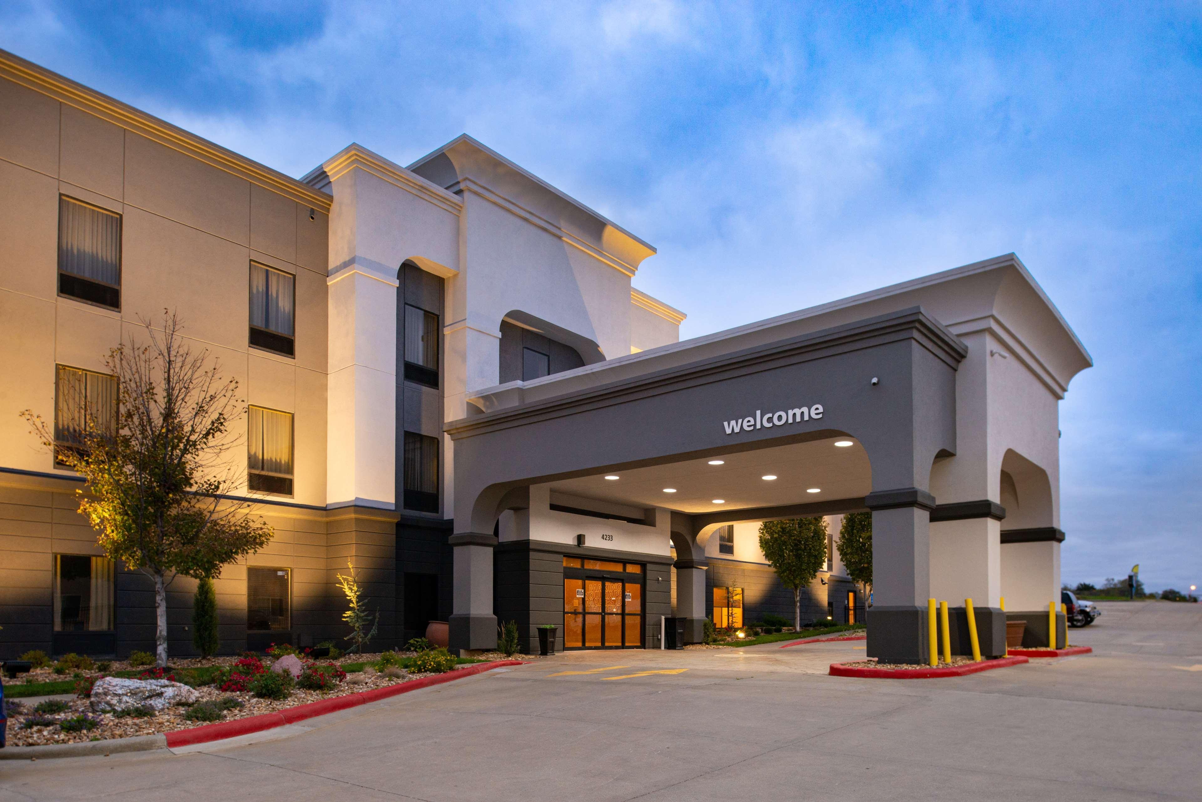 Hampton Inn Kansas City Northeast Dış mekan fotoğraf