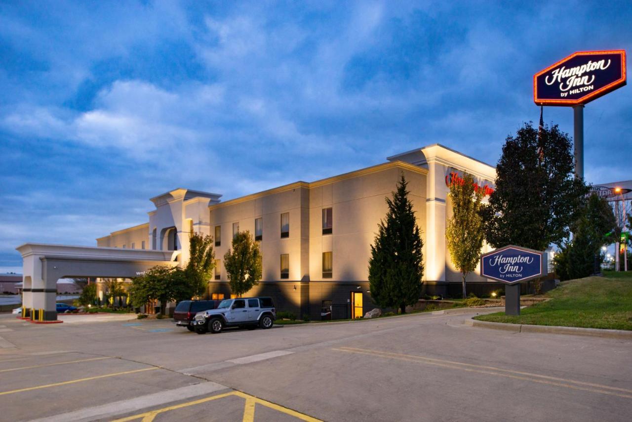 Hampton Inn Kansas City Northeast Dış mekan fotoğraf