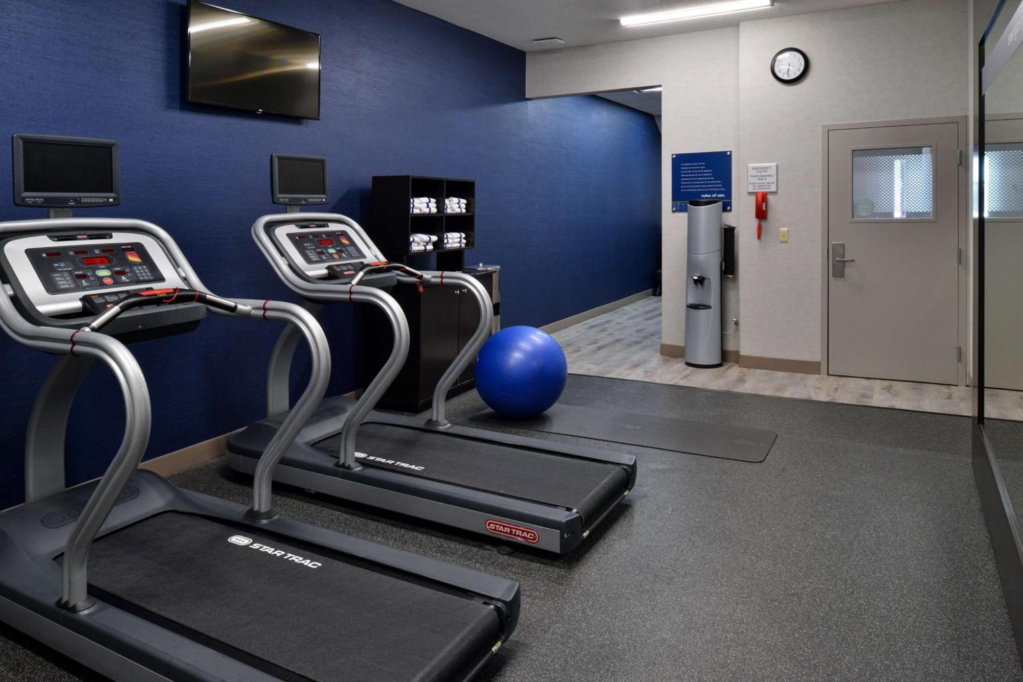 Hampton Inn Kansas City Northeast Dış mekan fotoğraf