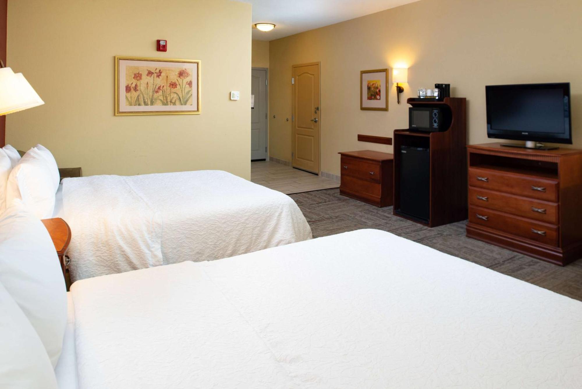 Hampton Inn Kansas City Northeast Dış mekan fotoğraf