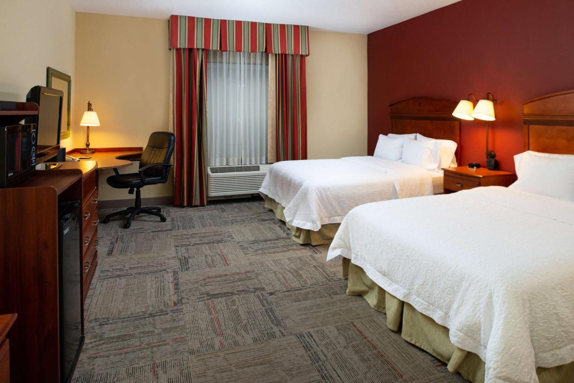 Hampton Inn Kansas City Northeast Dış mekan fotoğraf