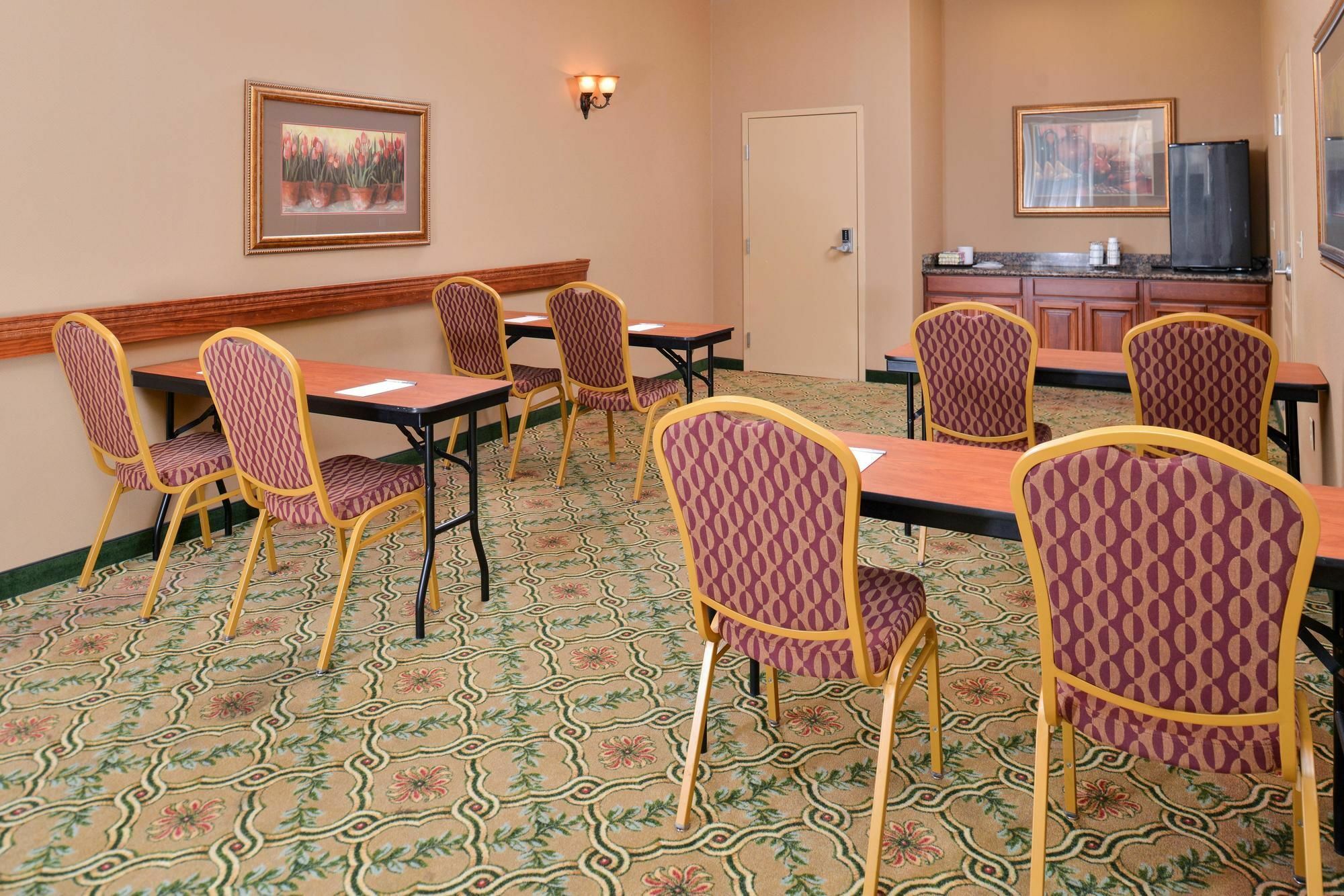 Hampton Inn Kansas City Northeast Dış mekan fotoğraf